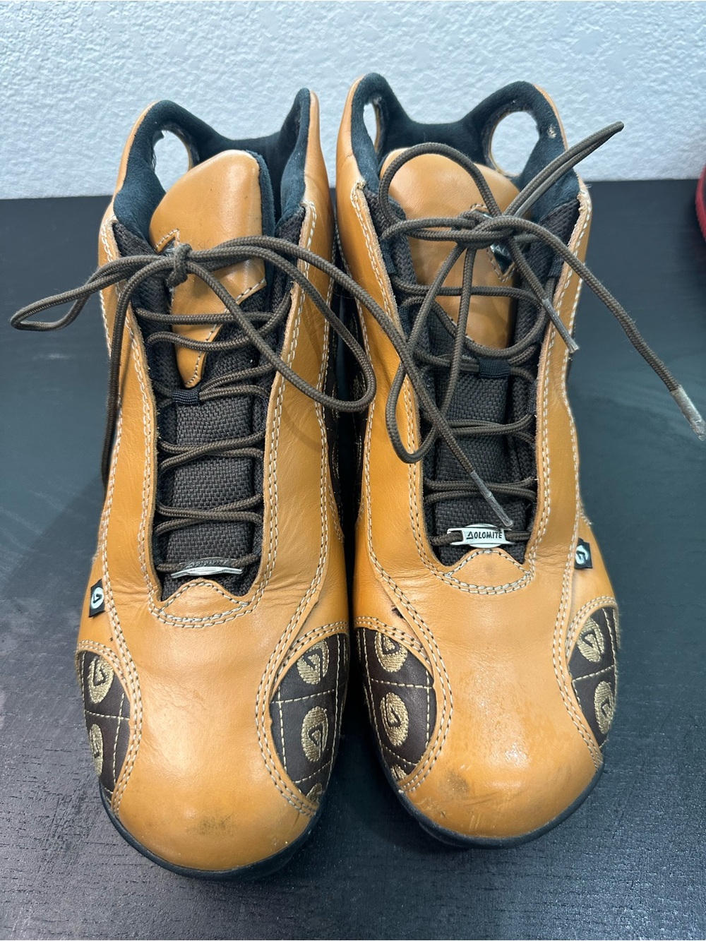 Men's Tan Leather Lace-Up Sneakers